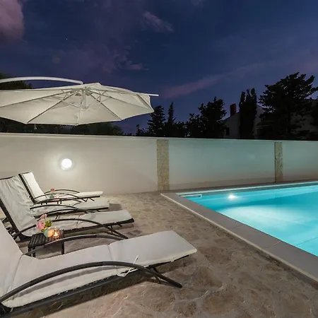 Villa Star 4 Luxury Apartment With A Pool Novalja Exterior photo
