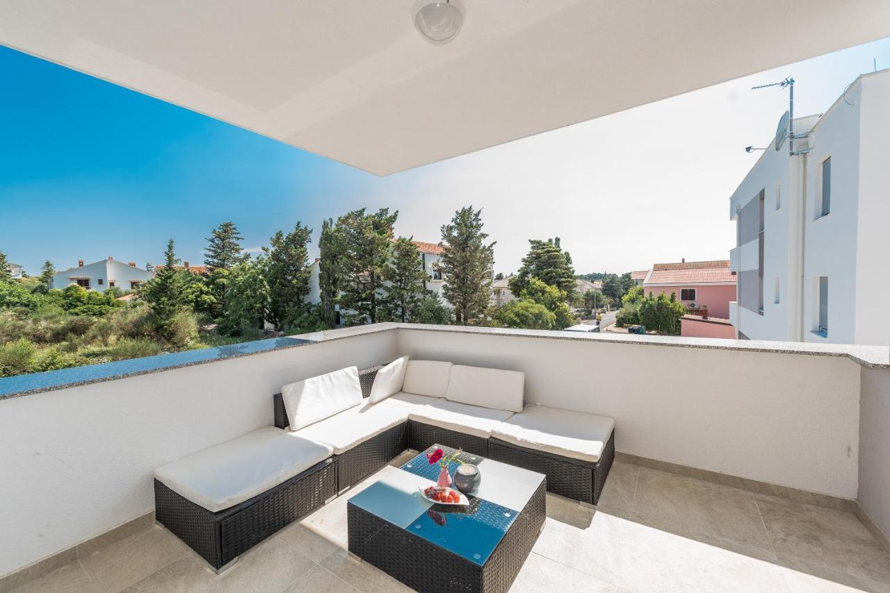 Star 4 Luxury With A Pool *